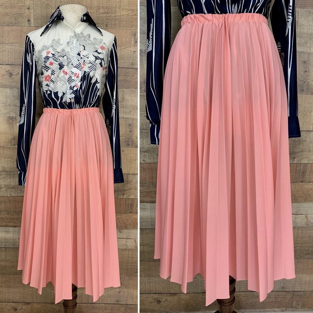 Vintage 1970s Peach Accordion Pleated Pull On Skirt Size Small USA Academic